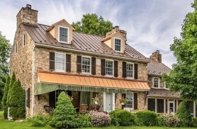 কোন পিভিডিএফ লেপ প্রযুক্তি কয়েক দশক ধরে সেরা স্থায়ী সিম ধাতব ছাদ ফেইড-প্রতি...